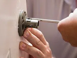 Security Locksmith Services St Petersburg, FL 727-264-5641 Security Locksmith Services St Petersburg, FL 727-264-5641 - 18-Emergency-Opening
